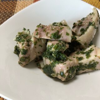 鶏もも肉のたっぷり大葉ソース